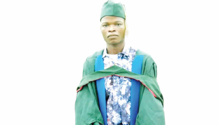 30-yr-old bricklayer bags first-class degree | TheLeadng