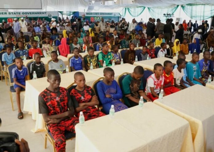 Freed-Niger-Schoolchildren-750x536